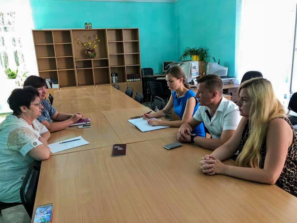 ОБРАНО ТРИ ОСВІТНІ ЗАКЛАДИ, НА БАЗІ ЯКИХ БУДЕ СТВОРЕНО ПІЛОТНІ ШКІЛЬНІ СЛУЖБИ ПОРОЗУМІННЯ