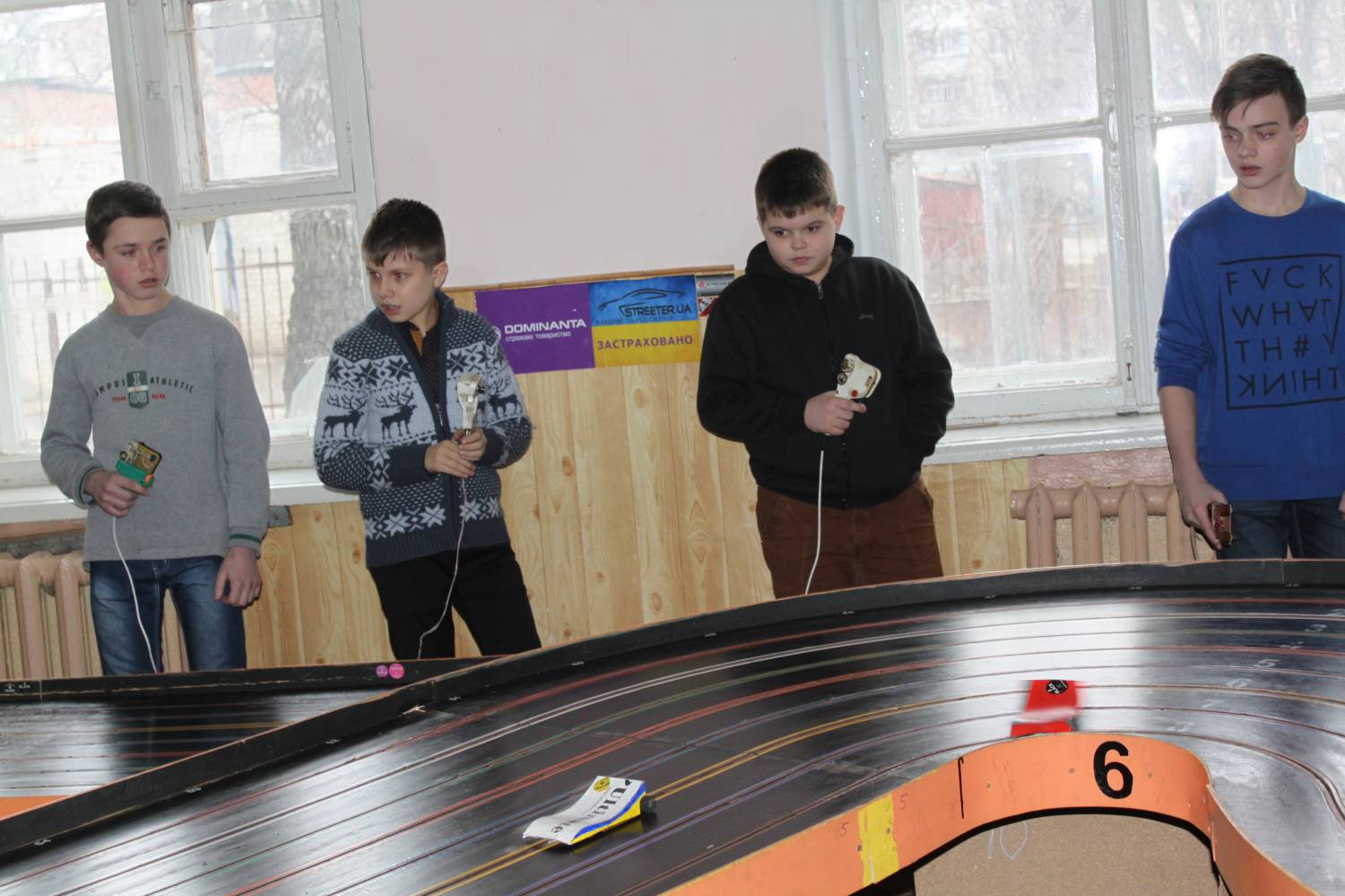 Міські змагання з автомодельного спорту серед учнівської молоді (трасові моделі).