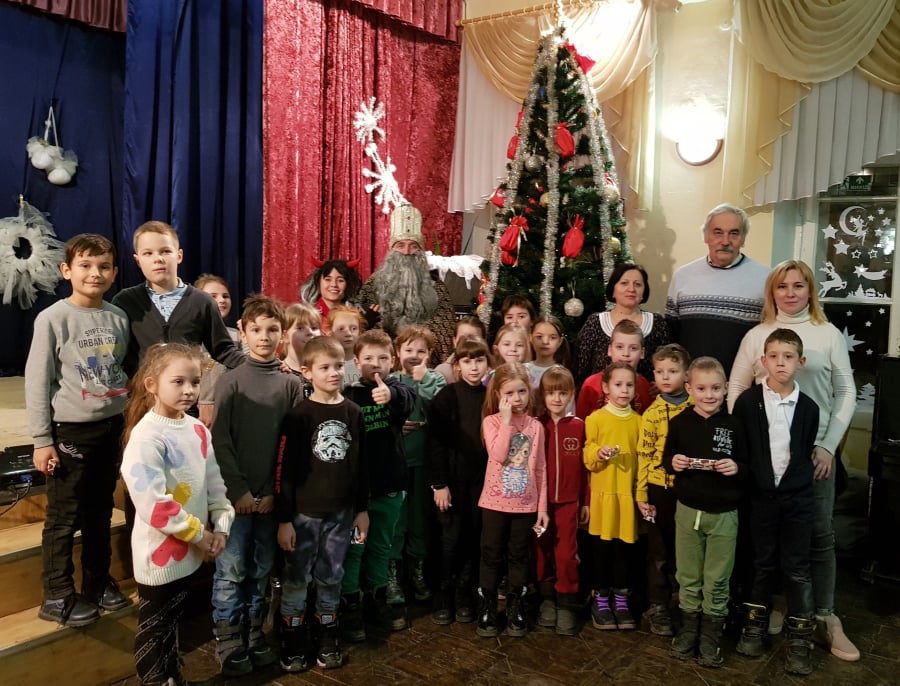 Йде Святий Миколай, ти добром його стрічай!