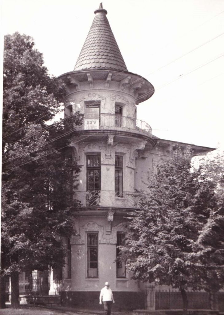 Історія палацу Дембицького