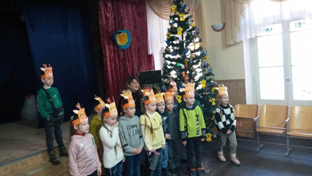 Новорічні маски за мотивами українських народних казок