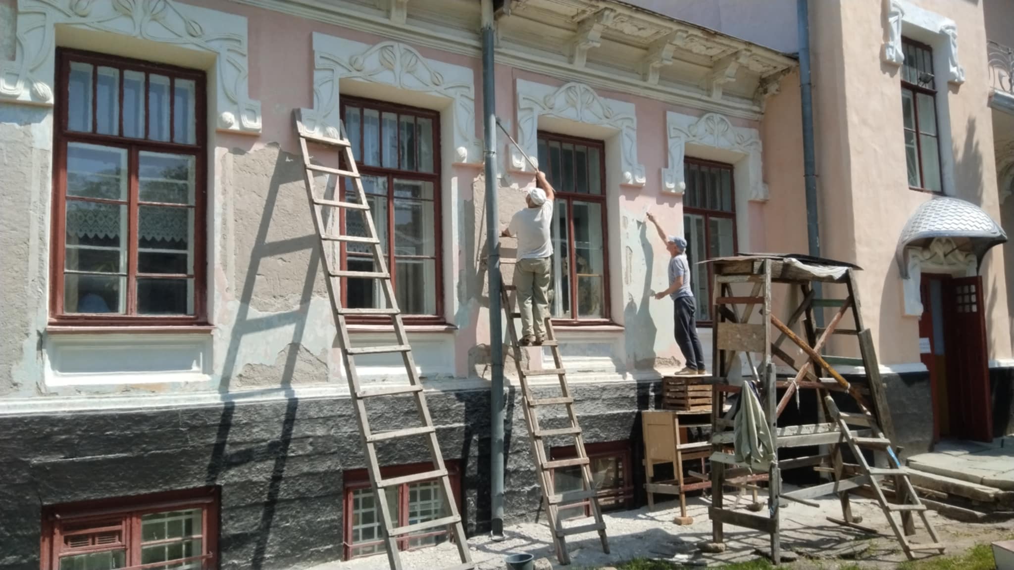 ПРАЦЮЄМО&nbsp; У СПІВДРУЖНОСТІ