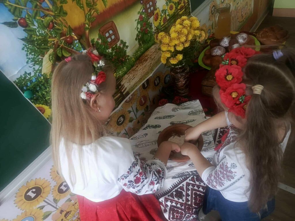 Калита, калита, ясним сонцем налита&hellip;