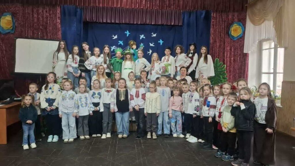 Нас весна усіх зібрала