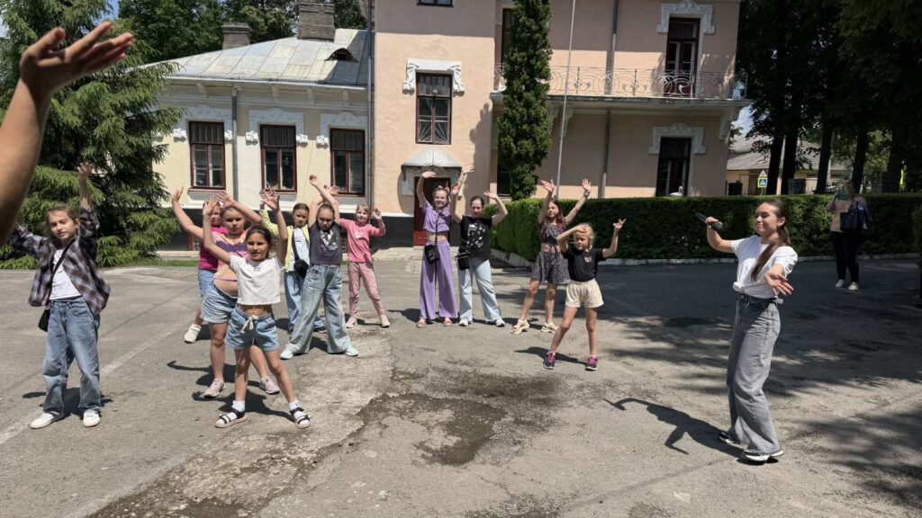 ЯСКРАВЕ ЛІТО РАЗОМ!